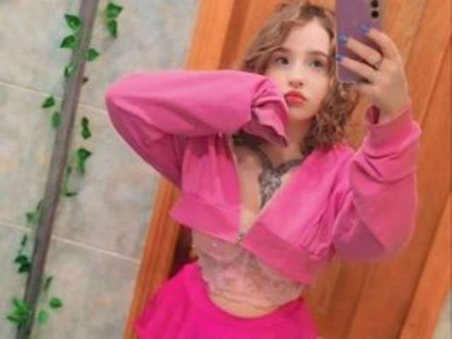 LITTLEDELORA amateur webcam photo